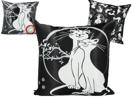 Poduszka z wypełnieniem/suwak - Koci świat, Zakochane koty (czarne tło) (CARMANI)